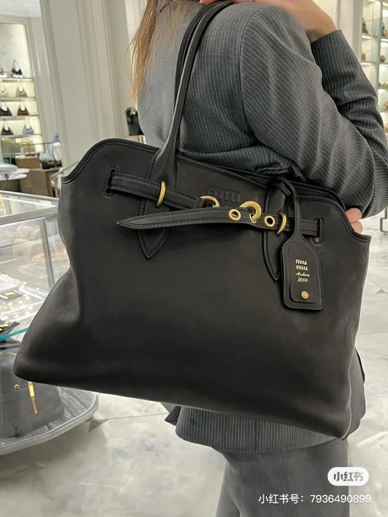 Miu Miu Tote Bags